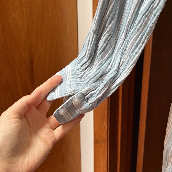 Old Navy Stripe Tie-Waist Dress - Picture 8 of 13